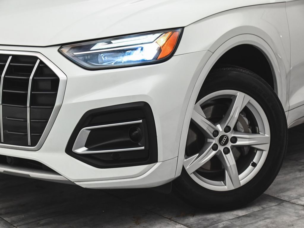 Used 2023 Audi Q5 2.0T Premium w/ Convenience Package AWD/4WD image 39