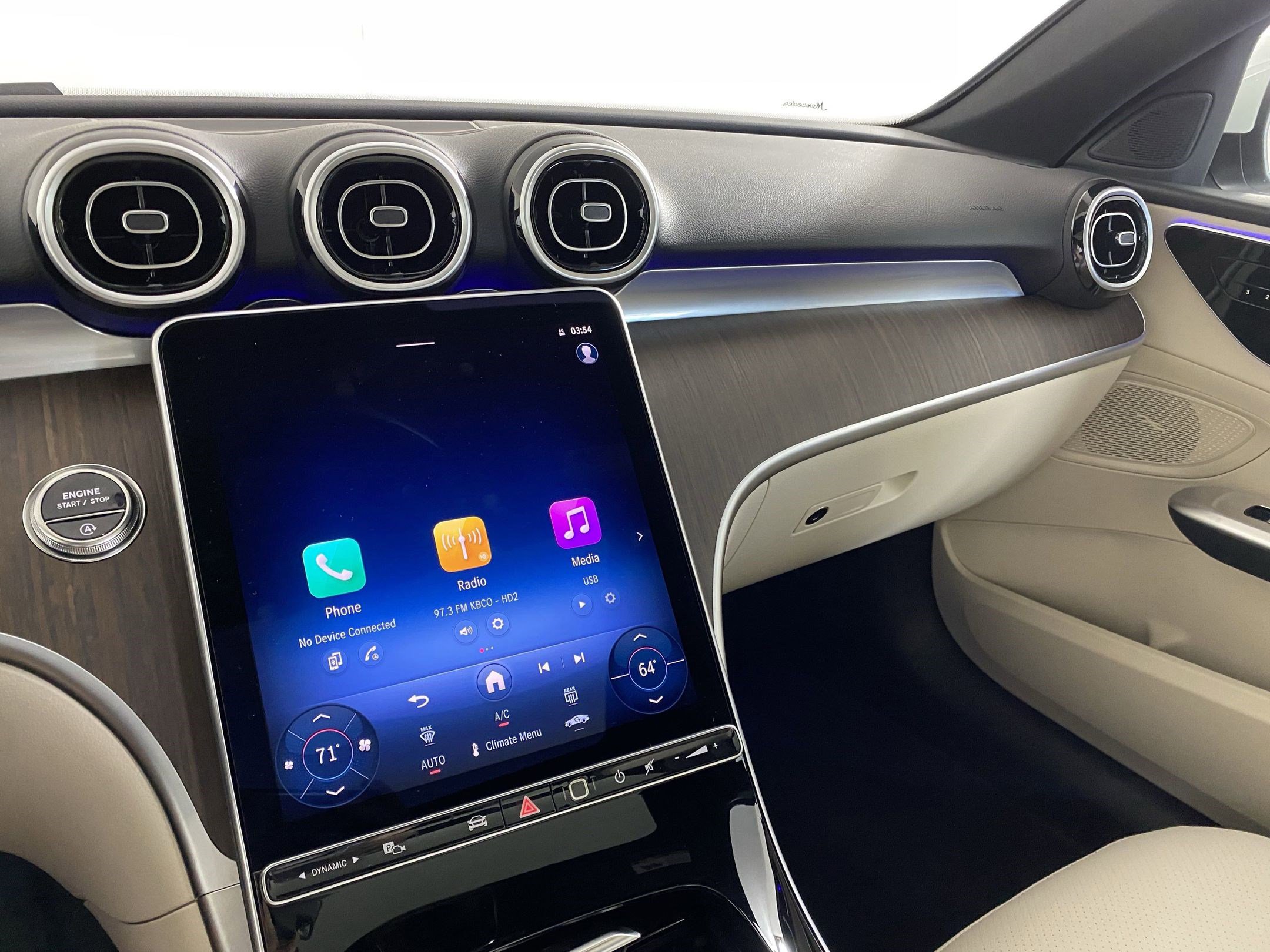 Used 2025 Mercedes-Benz C 300 4MATIC Sedan image 24