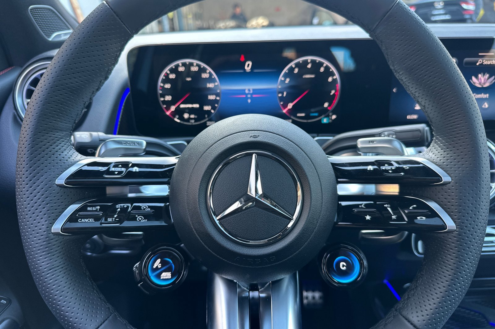 New 2026 Mercedes-Benz GLB 35 AMG 4MATIC image 15