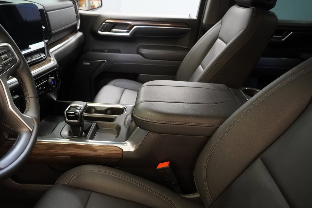 Certified 2024 Chevrolet Silverado 1500 LT Trail Boss w/ Convenience Package II image 10