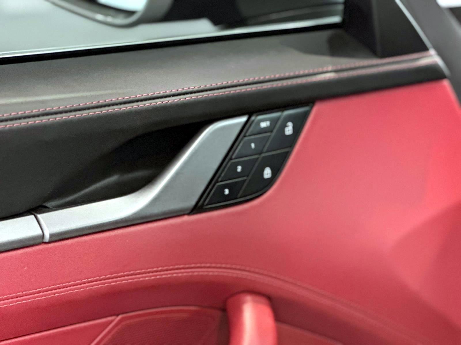 Certified 2024 Porsche 911 Carrera image 10