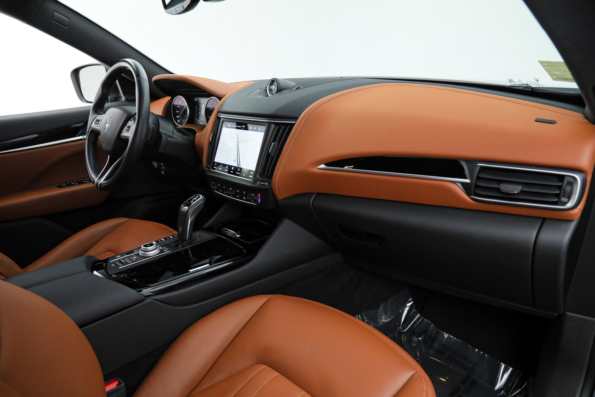 Certified 2023 Maserati Levante GT image 11