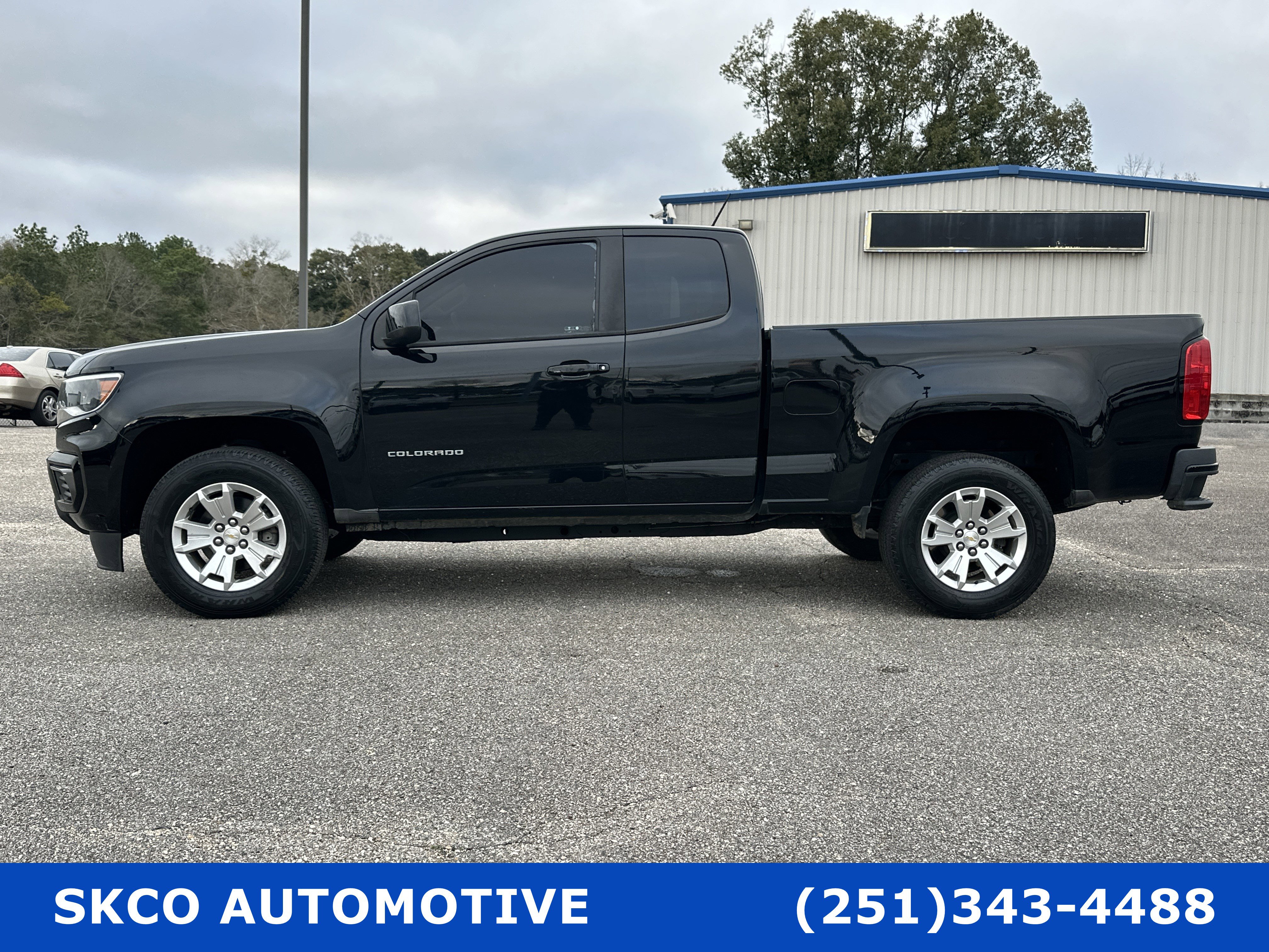 Used 2021 Chevrolet Colorado LT w/ Fleet Safety Package RWD image 2