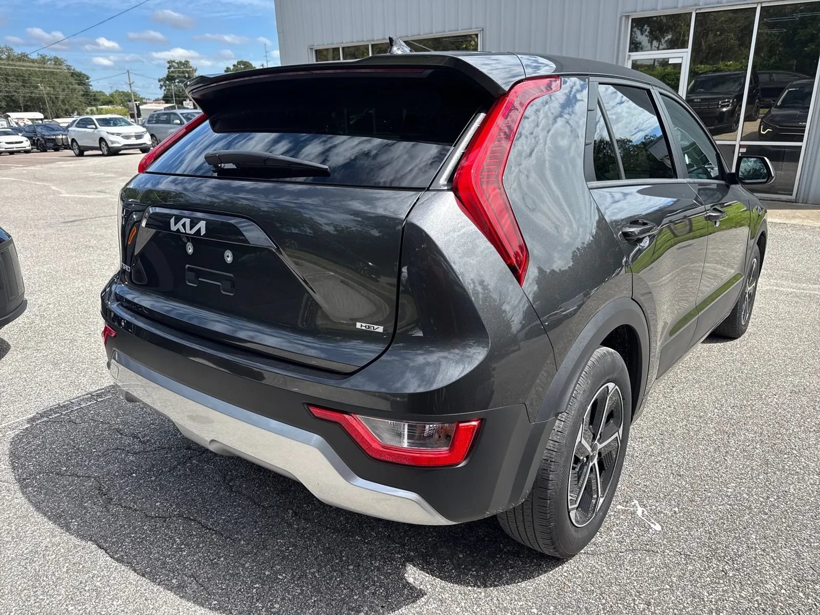 Used 2025 Kia Niro LX FWD image 7