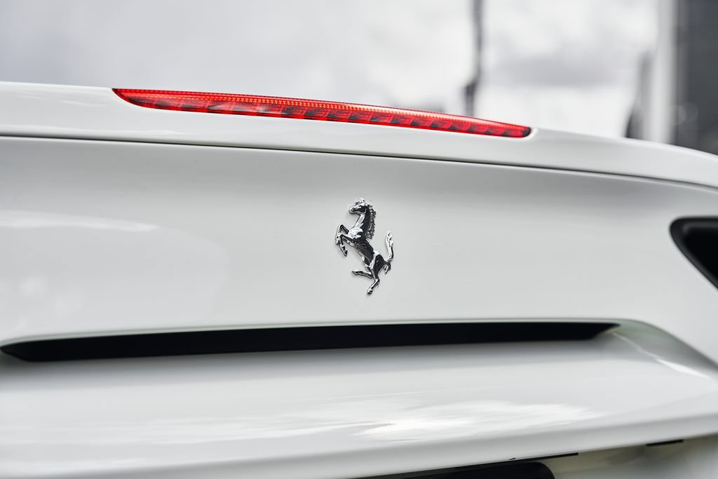 Used 2019 Ferrari 488 Spider RWD image 13