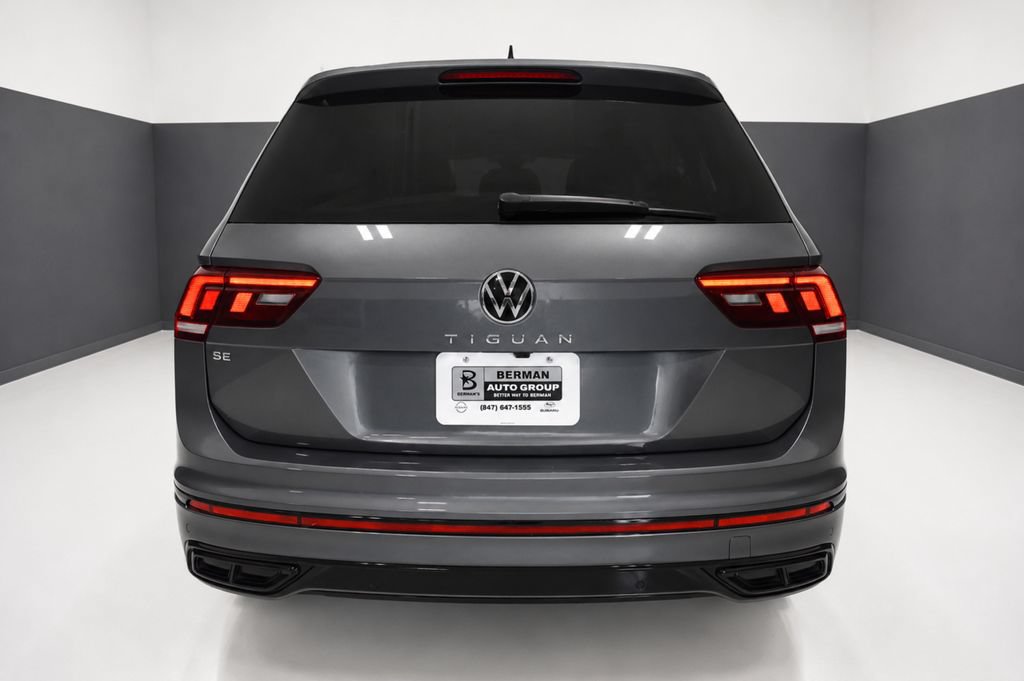 Used 2023 Volkswagen Tiguan SE R-Line FWD image 9