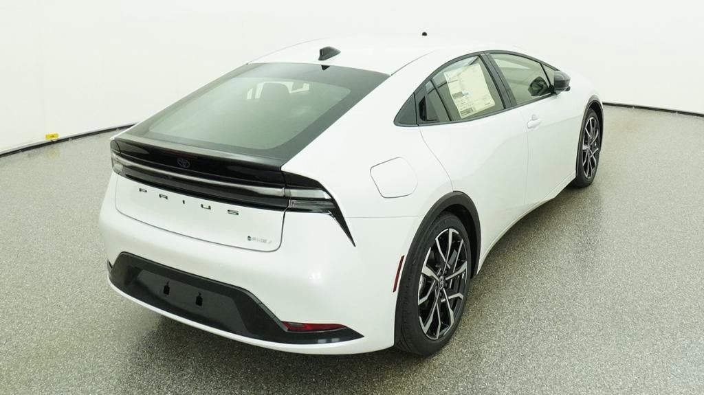 New 2026 Toyota Prius Plug-In Hybrid FWD image 8
