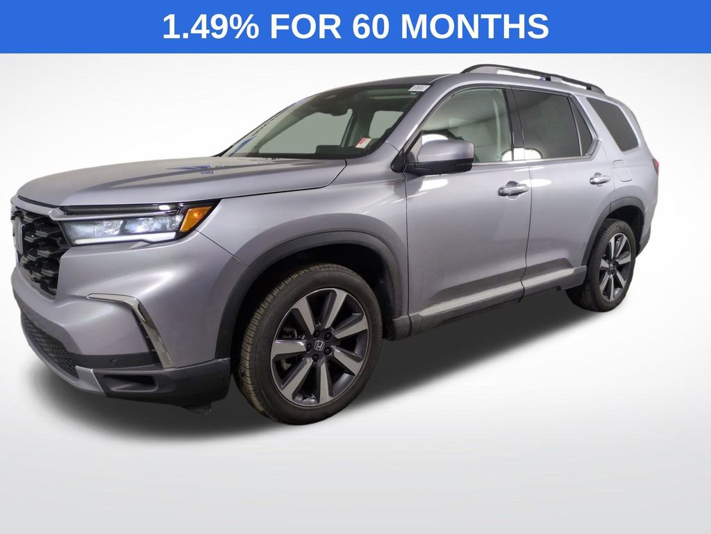 Used 2023 Honda Pilot Touring image 1
