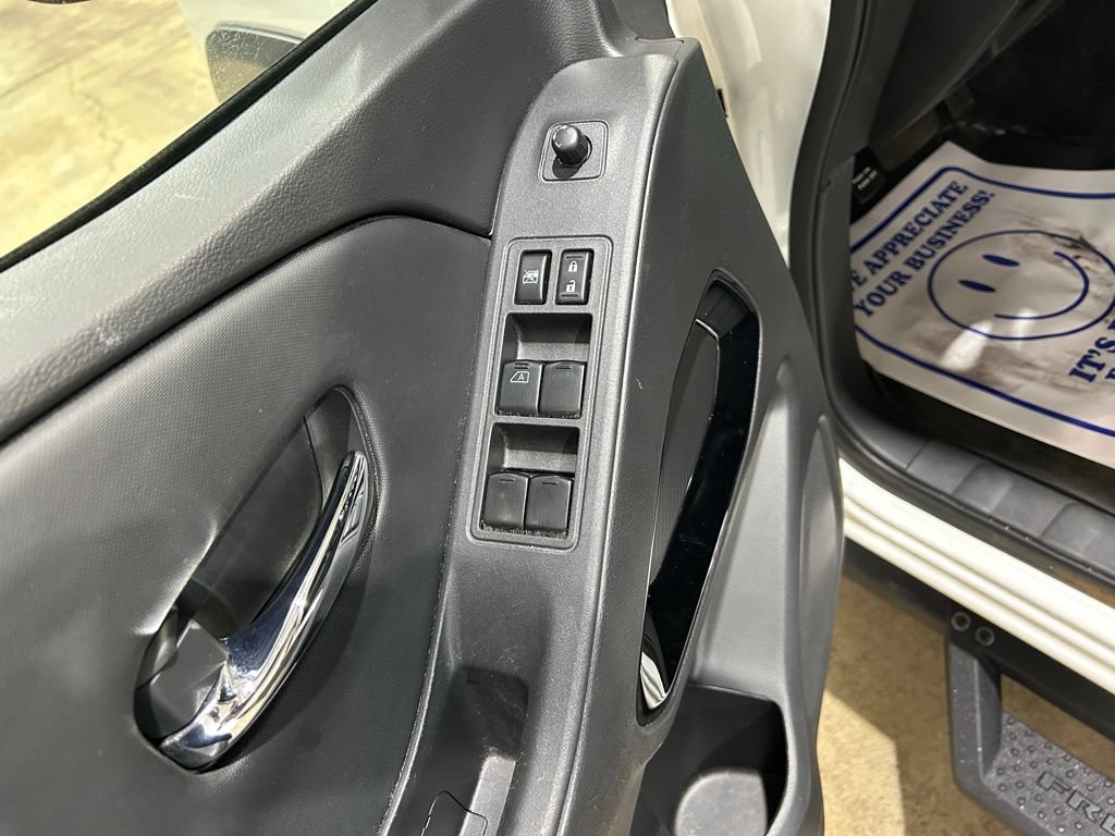 Used 2022 Nissan Frontier PRO-4X AWD/4WD image 18