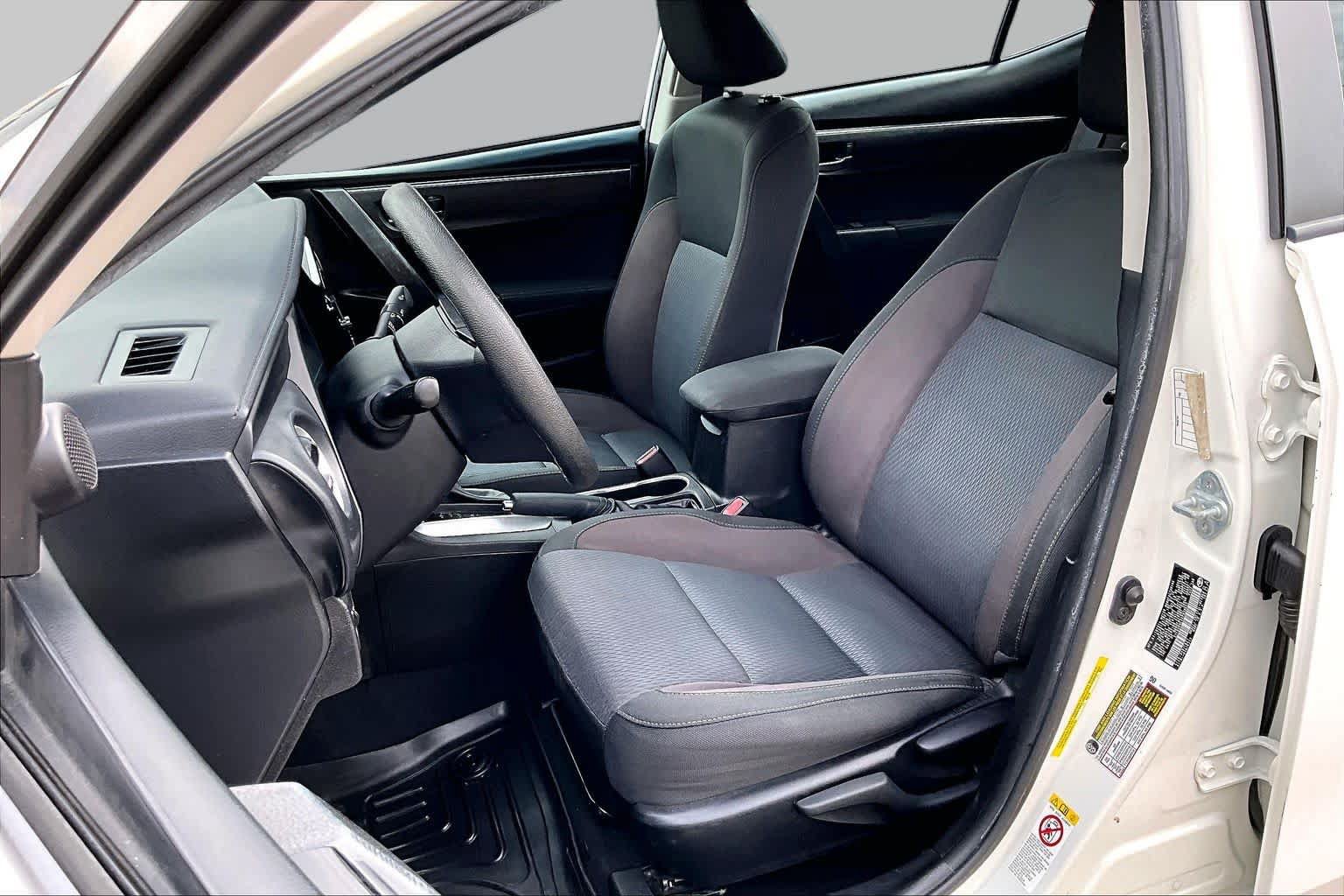 Used 2019 Toyota Corolla LE FWD image 8