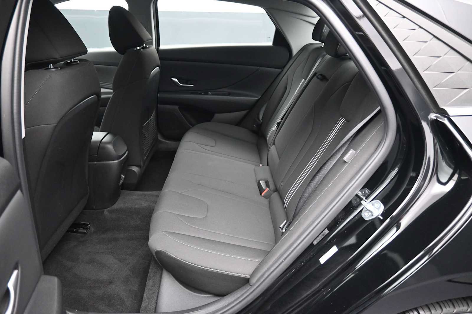 Certified 2024 Hyundai Elantra SEL w/ Convenience Package FWD image 28
