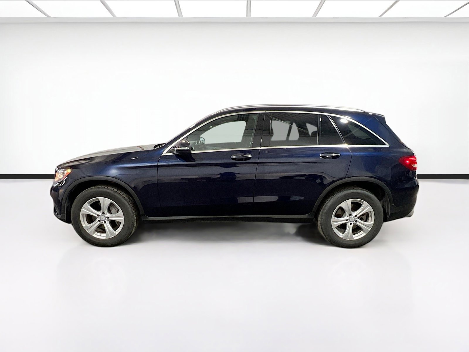 Used 2017 Mercedes-Benz GLC 300 4MATIC image 24