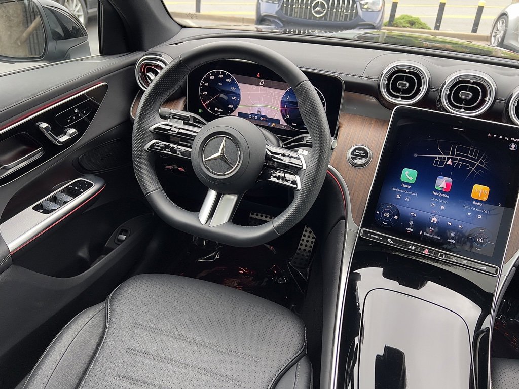 Used 2025 Mercedes-Benz GLC 300 4MATIC w/ AMG Line image 35
