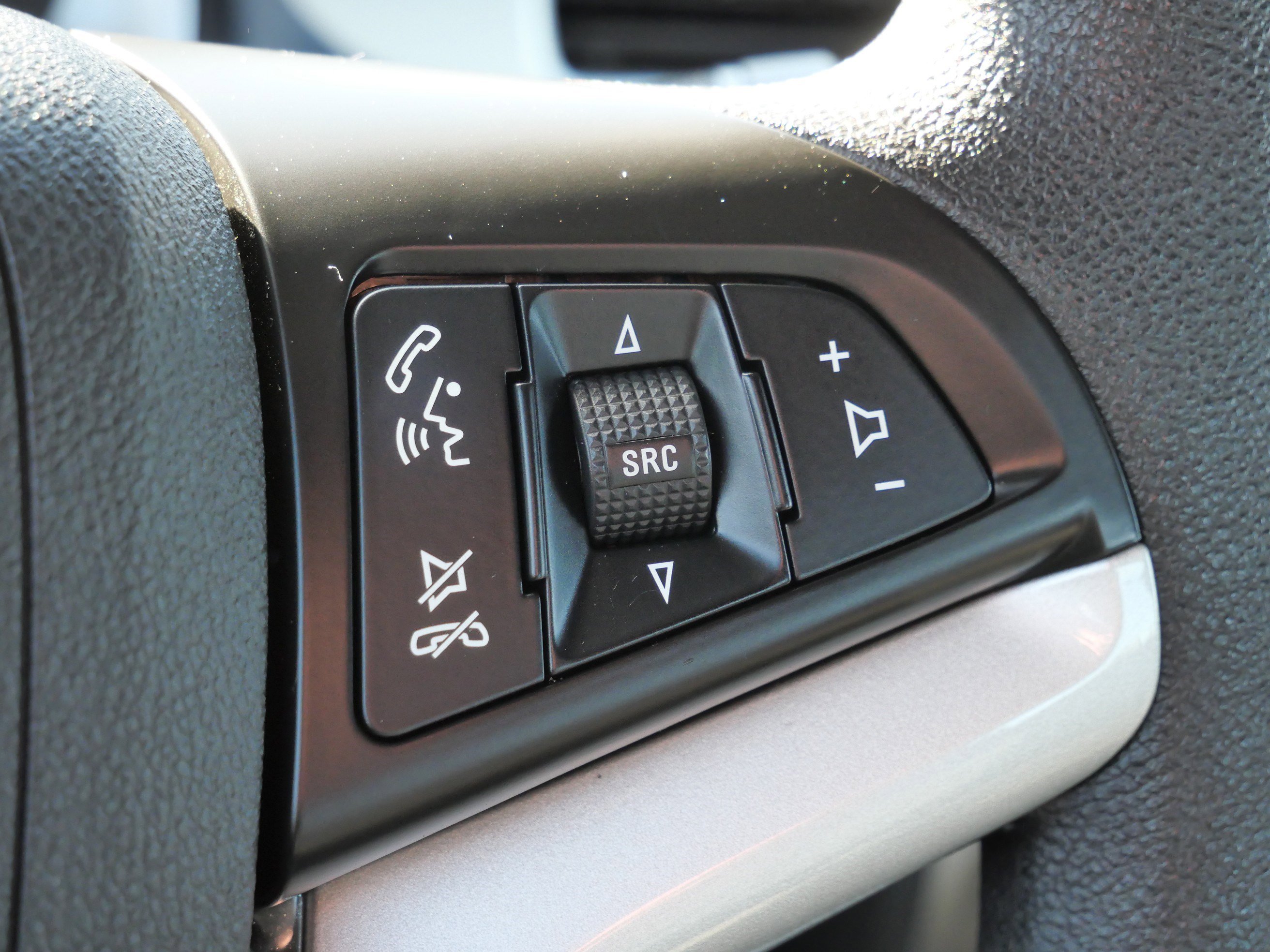 Used 2012 Chevrolet Camaro LS RWD image 32