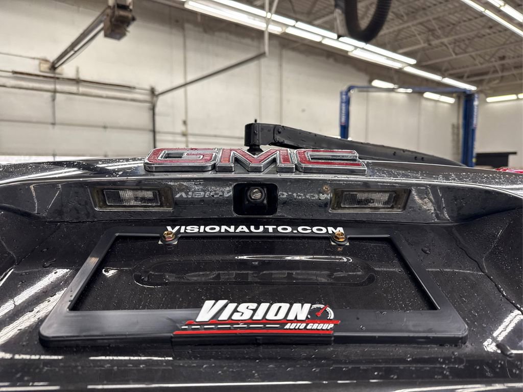 Used 2017 GMC Acadia SLT w/ LPO, Floor Liner Package image 16