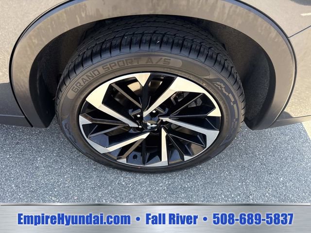 Used 2024 Mitsubishi Outlander Ralliart AWD/4WD image 14