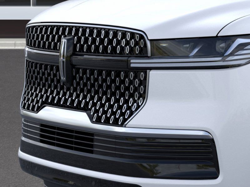 New 2026 Lincoln Navigator Reserve AWD/4WD image 17