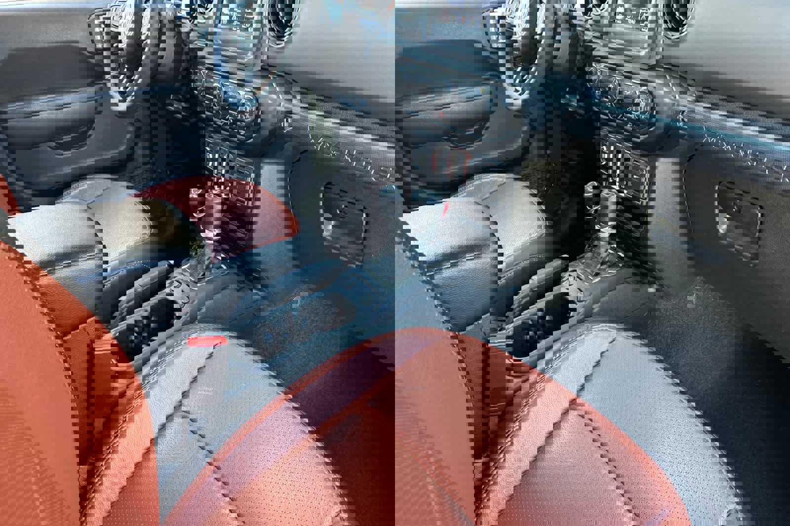 Used 2023 Jeep Wrangler Willys image 15