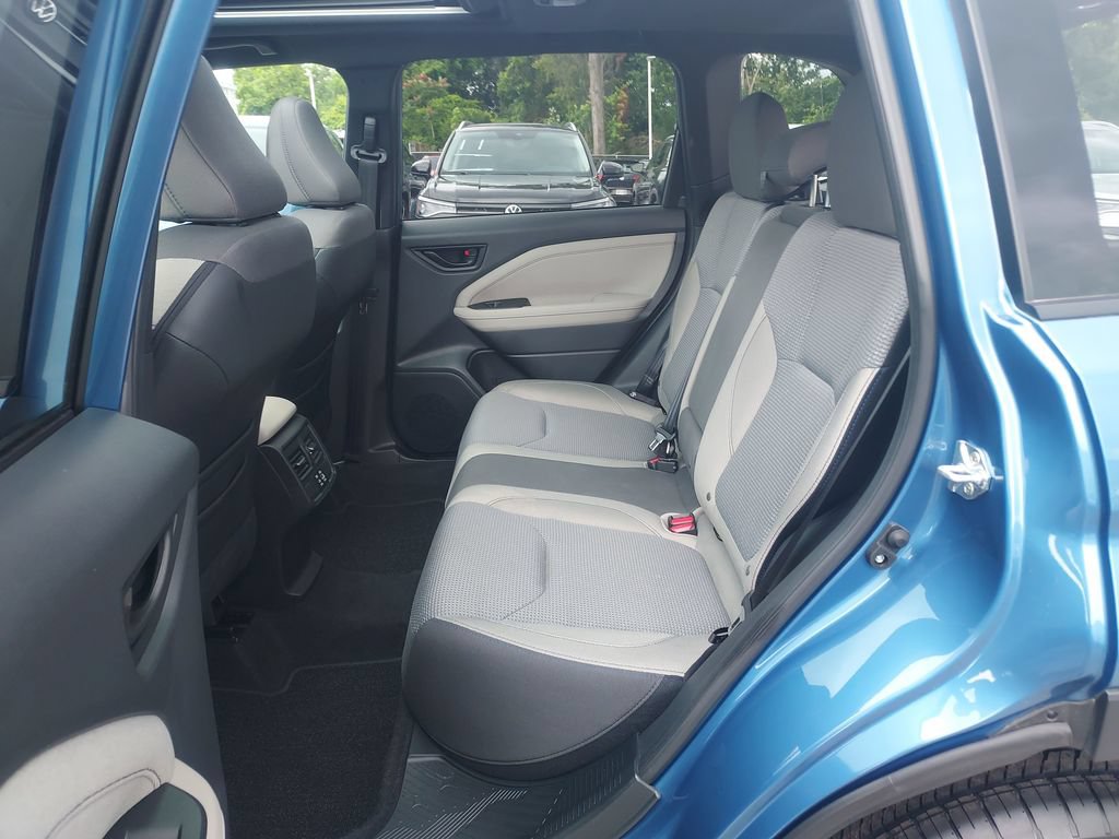 Certified 2025 Subaru Forester Premium AWD/4WD image 30