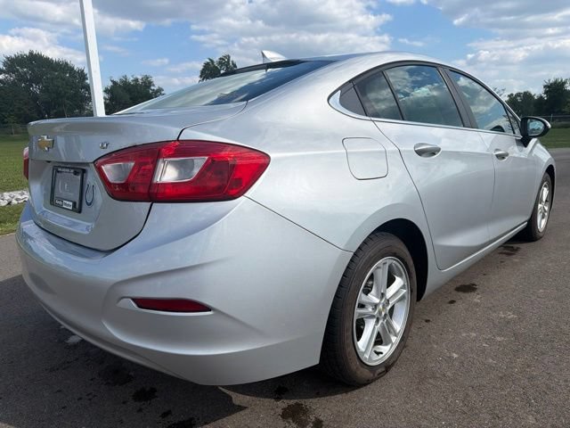 Used 2017 Chevrolet Cruze LT FWD image 7
