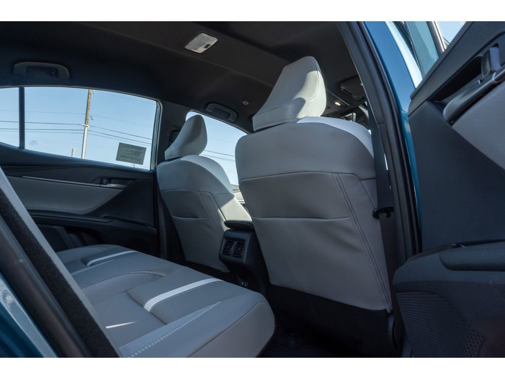 Used 2026 Toyota Camry SE w/ Convenience Package FWD image 16