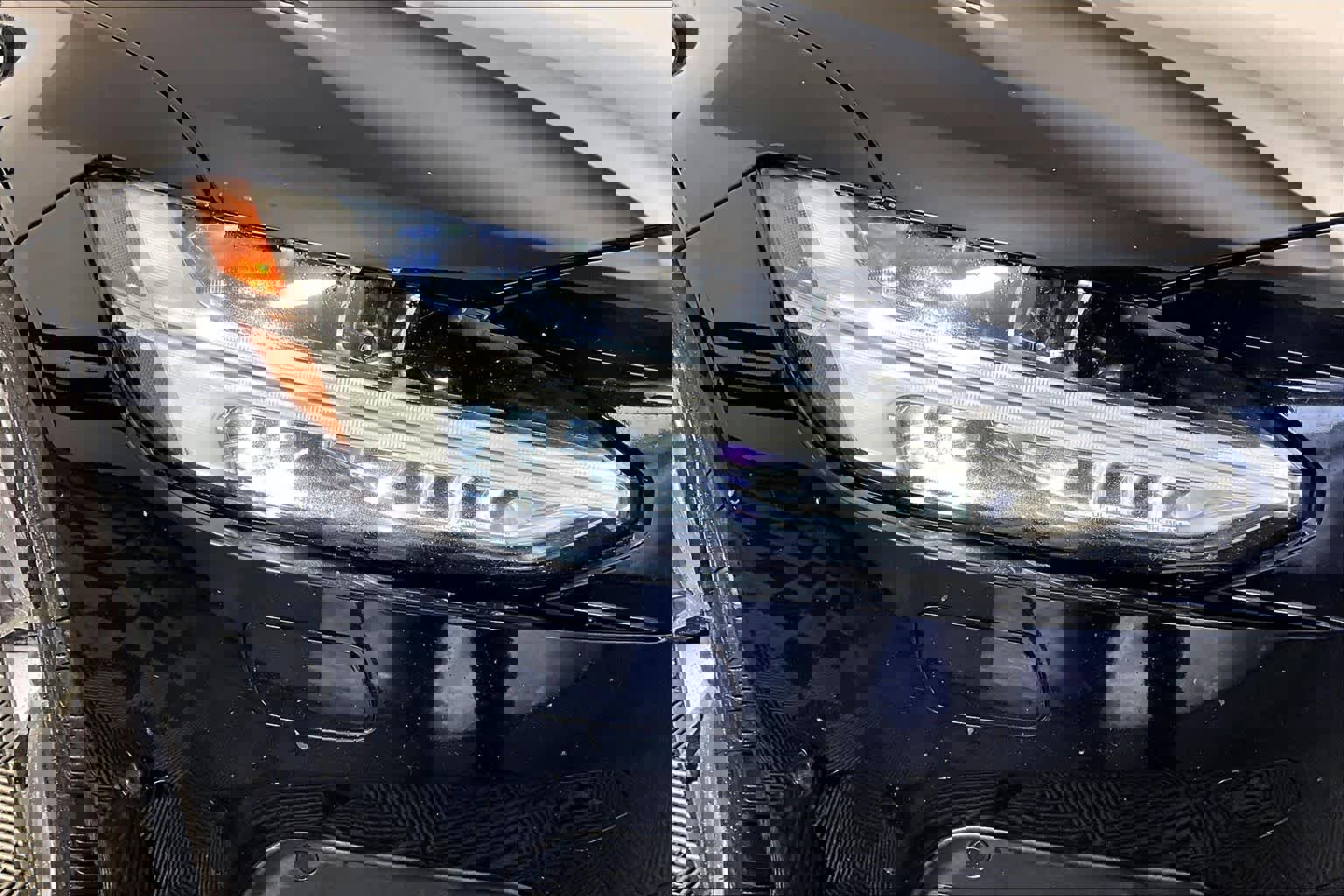 Used 2018 Volvo S90 T6 Momentum image 27