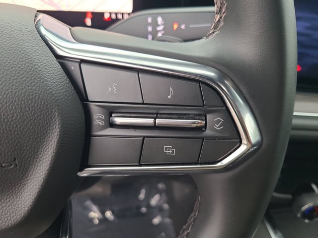 Used 2025 Chevrolet Suburban LS RWD image 28