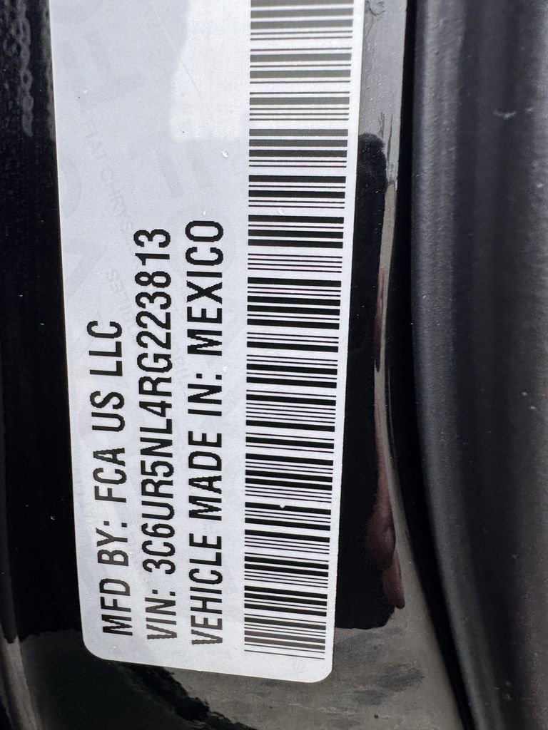 Used 2024 RAM 2500 Laramie w/ Night Edition image 32