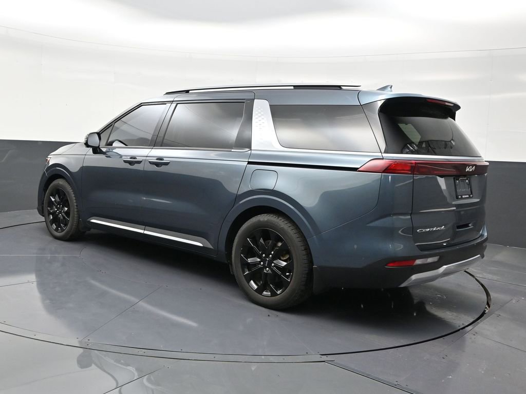 Used 2022 Kia Carnival SX image 3