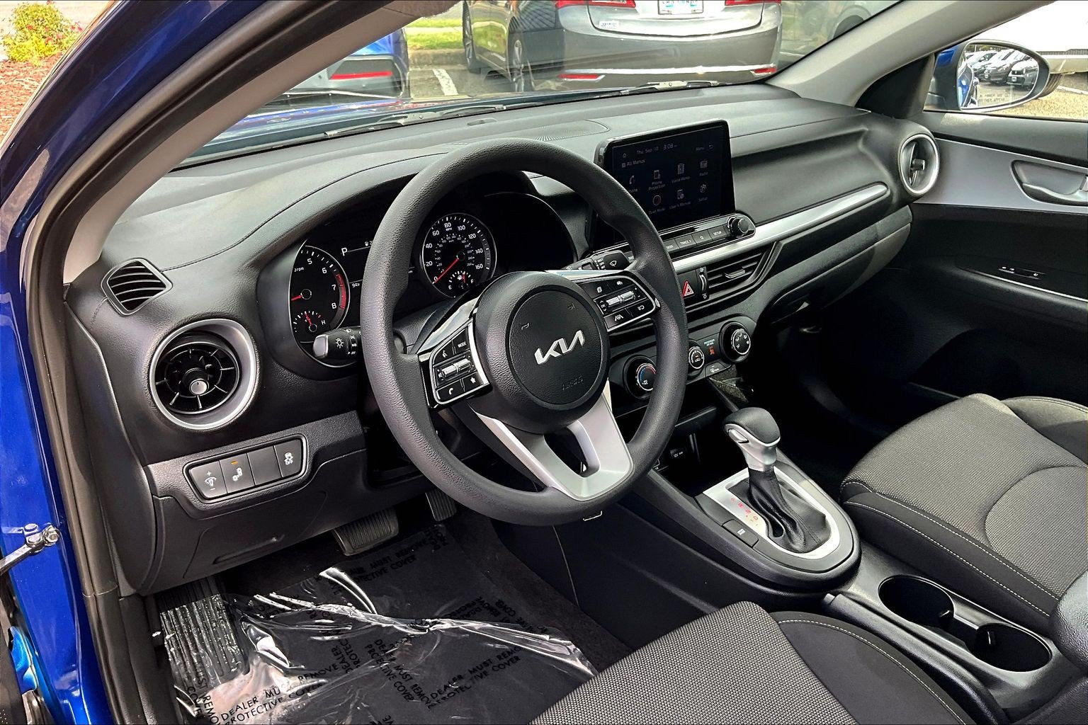 Used 2023 Kia Forte LXS w/ LXS Technology Package FWD image 13
