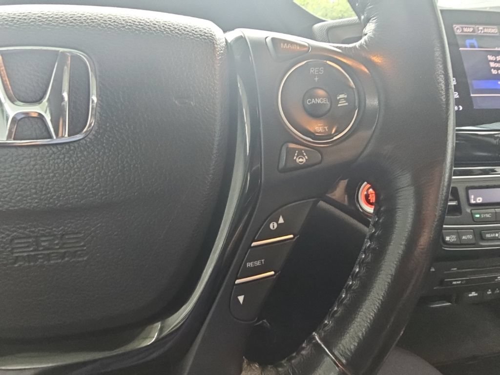 Used 2016 Honda Pilot Touring image 19