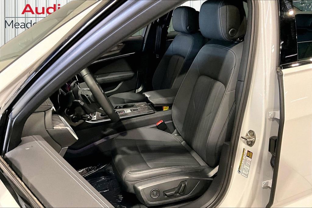 Used 2025 Audi A6 Premium Plus image 21