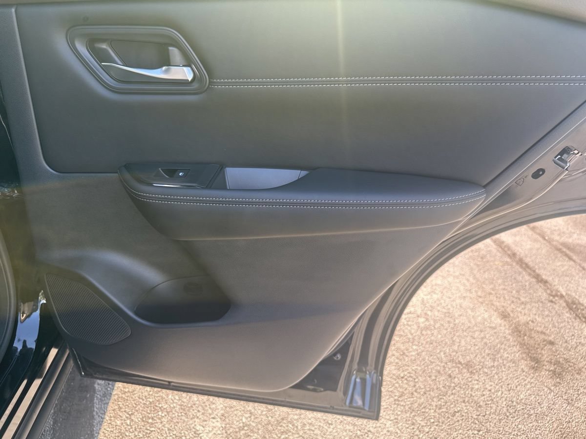 Used 2023 Nissan Rogue SV w/ SV Premium B Package AWD/4WD image 42
