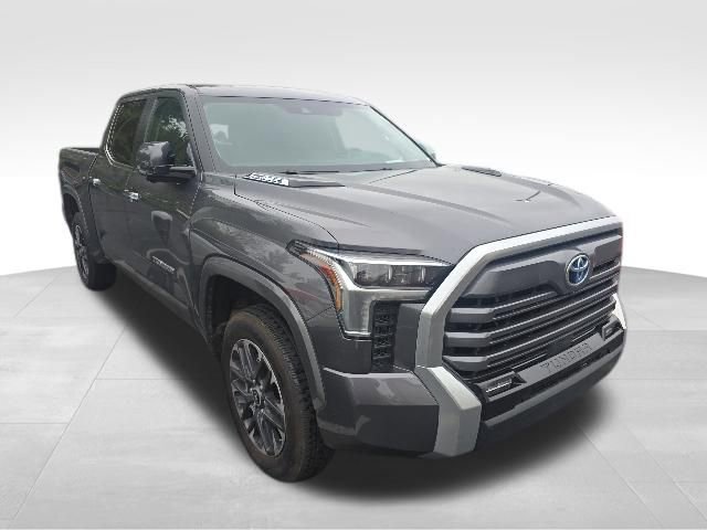 Used 2024 Toyota Tundra Limited AWD/4WD image 8