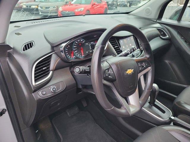 Used 2021 Chevrolet Trax LT w/ Redline Edition image 19