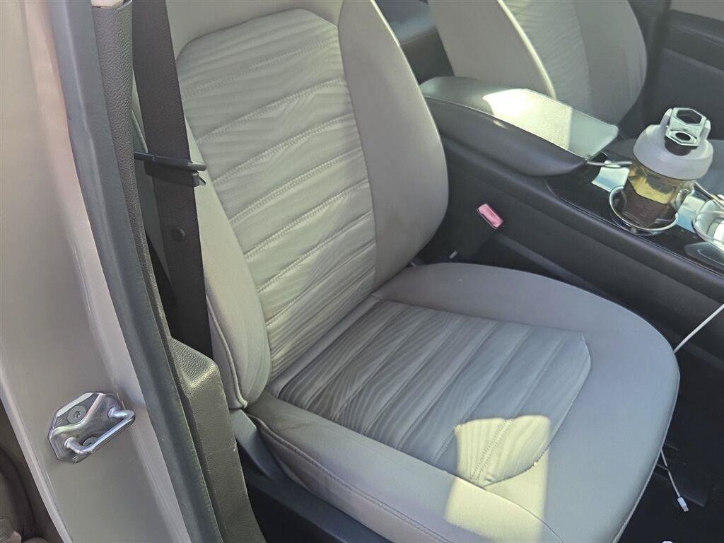Used 2016 Ford Fusion S FWD image 8