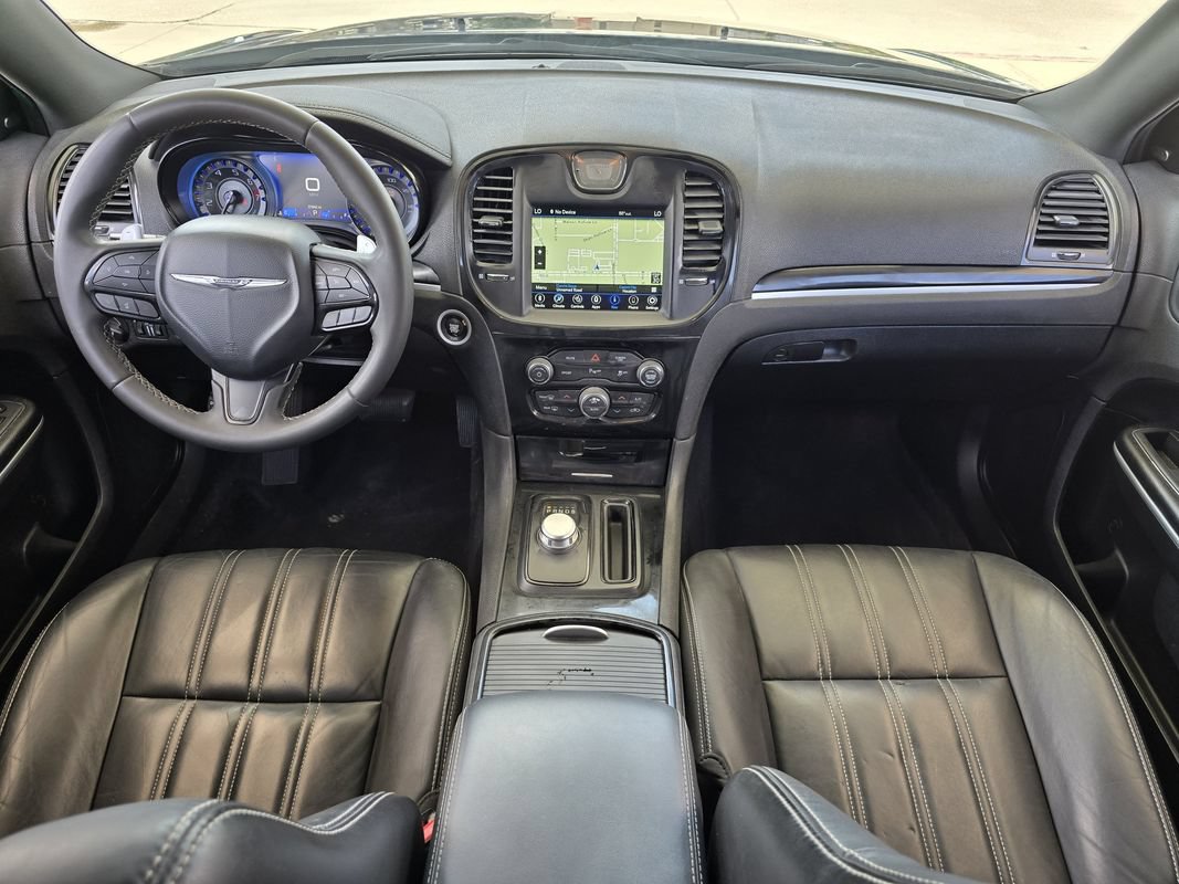 Used 2023 Chrysler 300 S RWD image 9
