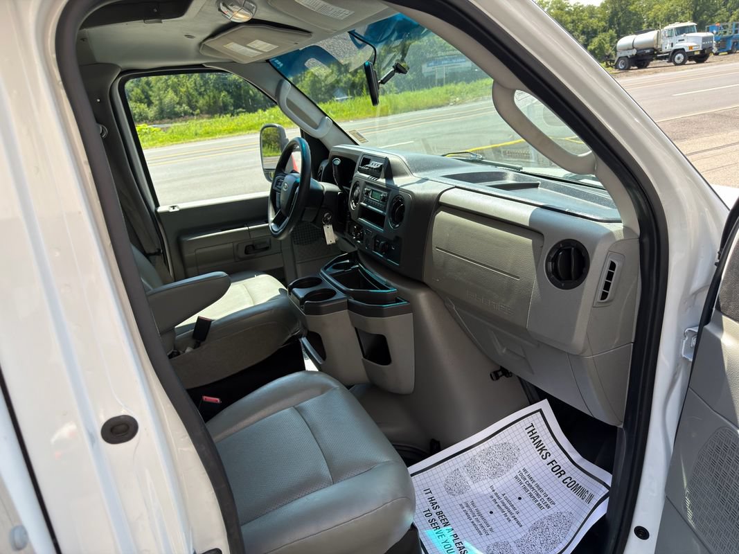 Used 2024 Ford E-450 and Econoline 450 Super Duty w/ Power Windows & Locks Group RWD image 26