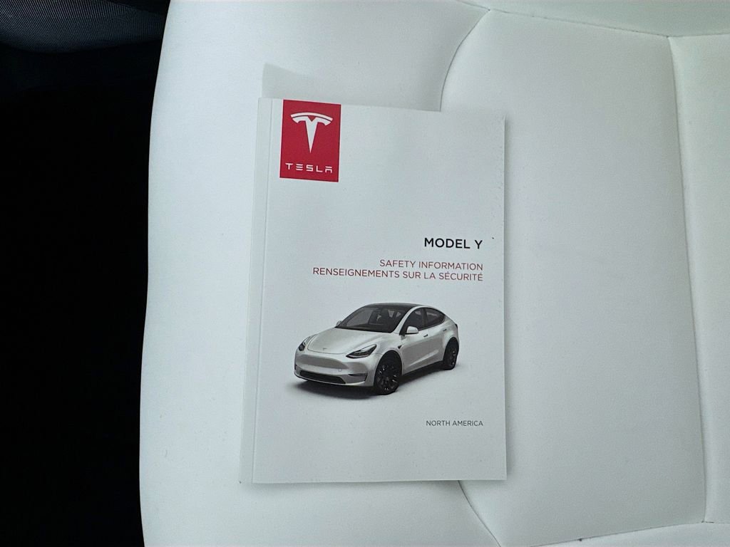 Used 2024 Tesla Model Y Long Range image 60
