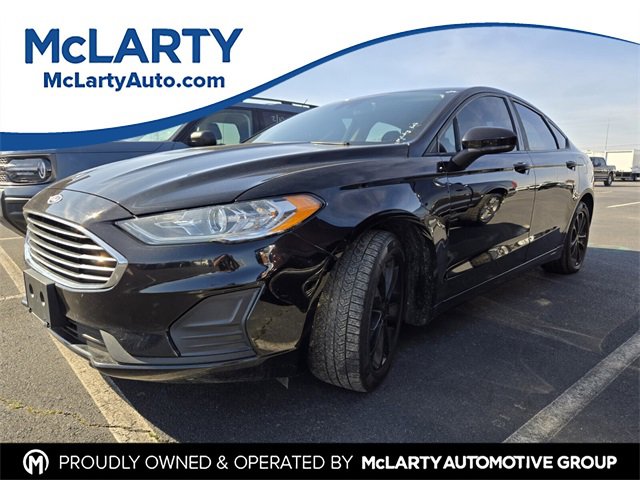 Used 2020 Ford Fusion SE image 1