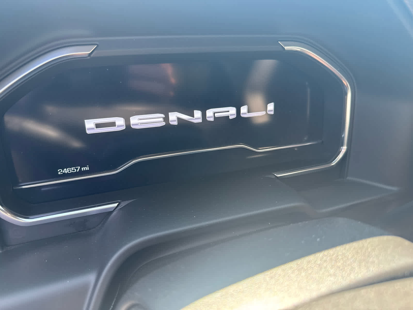 Used 2025 GMC Sierra 2500 Denali Ultimate AWD/4WD image 10