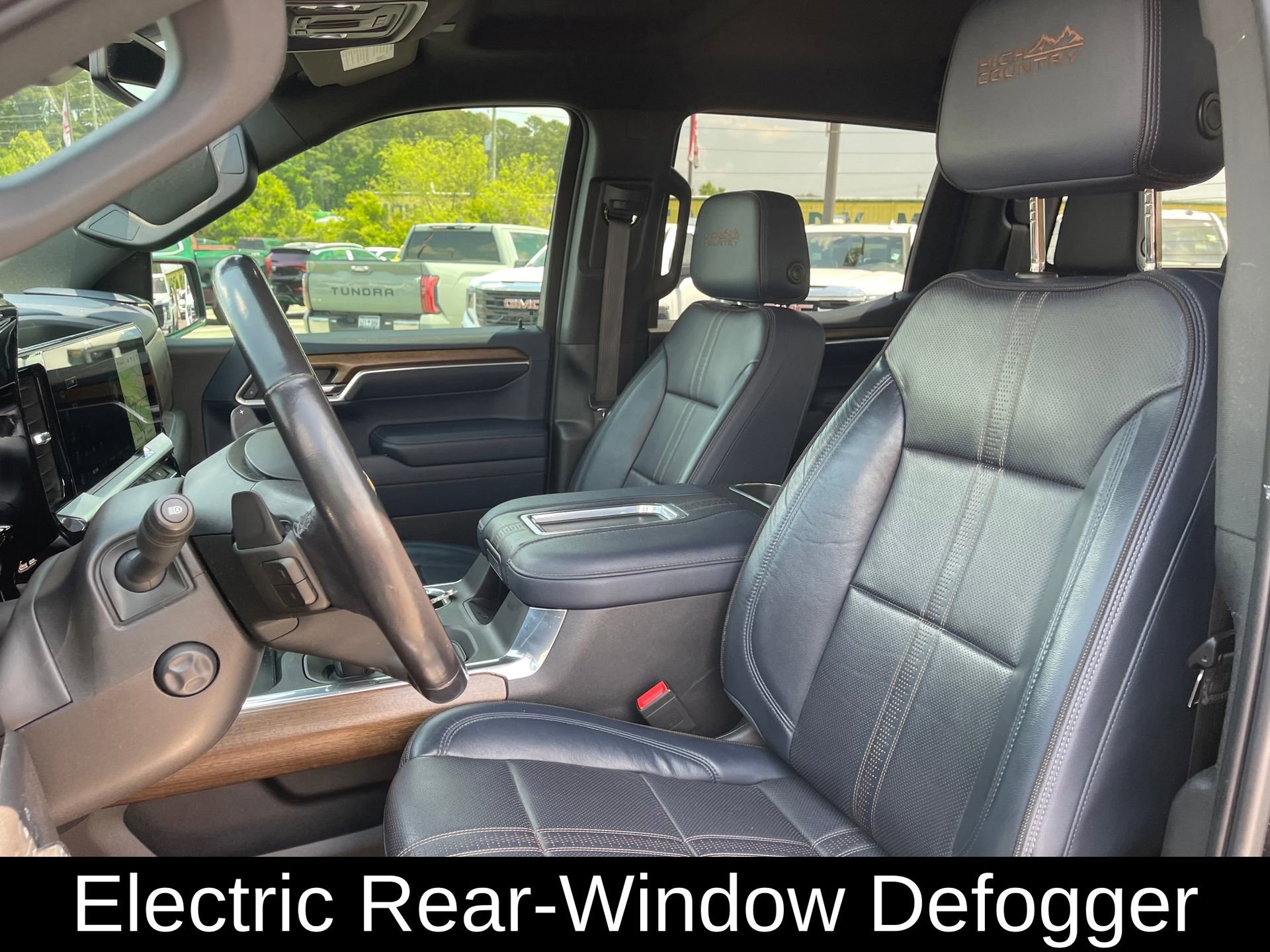 Used 2022 Chevrolet Silverado 1500 High Country w/ Z71 Off-Road Package AWD/4WD image 13