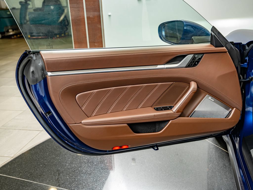 Certified 2021 Porsche 911 Turbo S AWD/4WD image 31