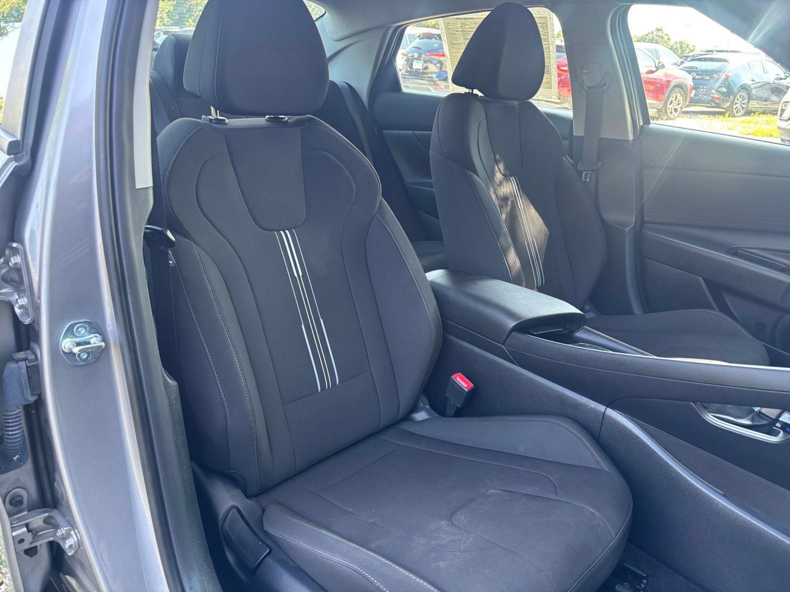 Used 2026 Hyundai Elantra Hybrid FWD image 34