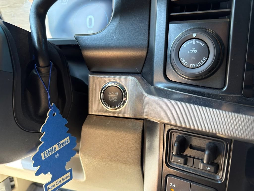 Used 2025 Ford F250 Platinum w/ Platinum Plus Package AWD/4WD image 29