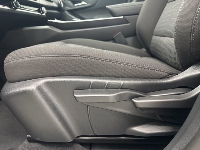 New 2026 Chevrolet Equinox LT image 10