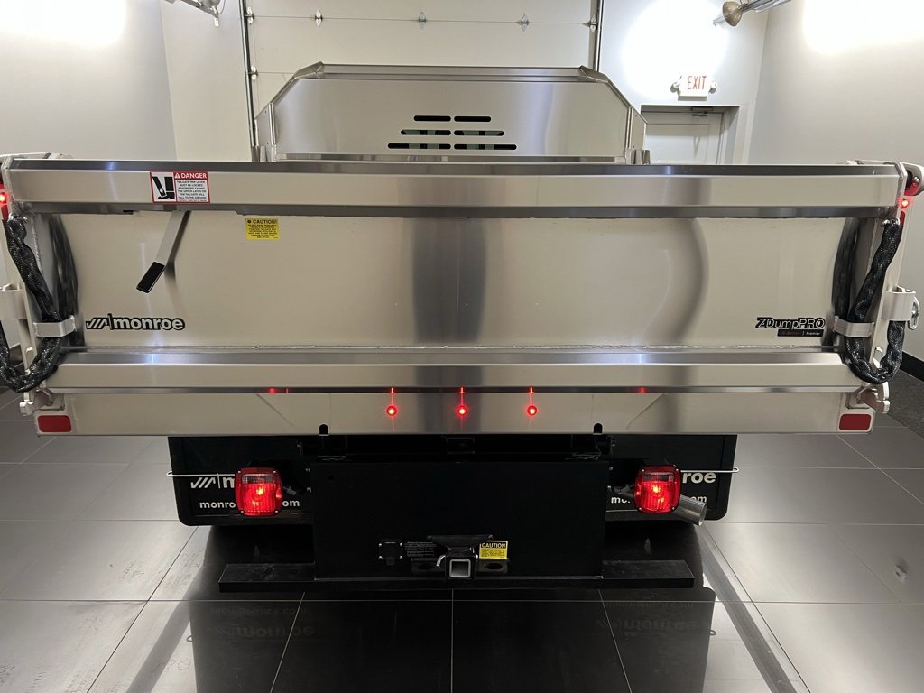 New 2025 Ford F550 4x4 Supercab Super Duty image 5