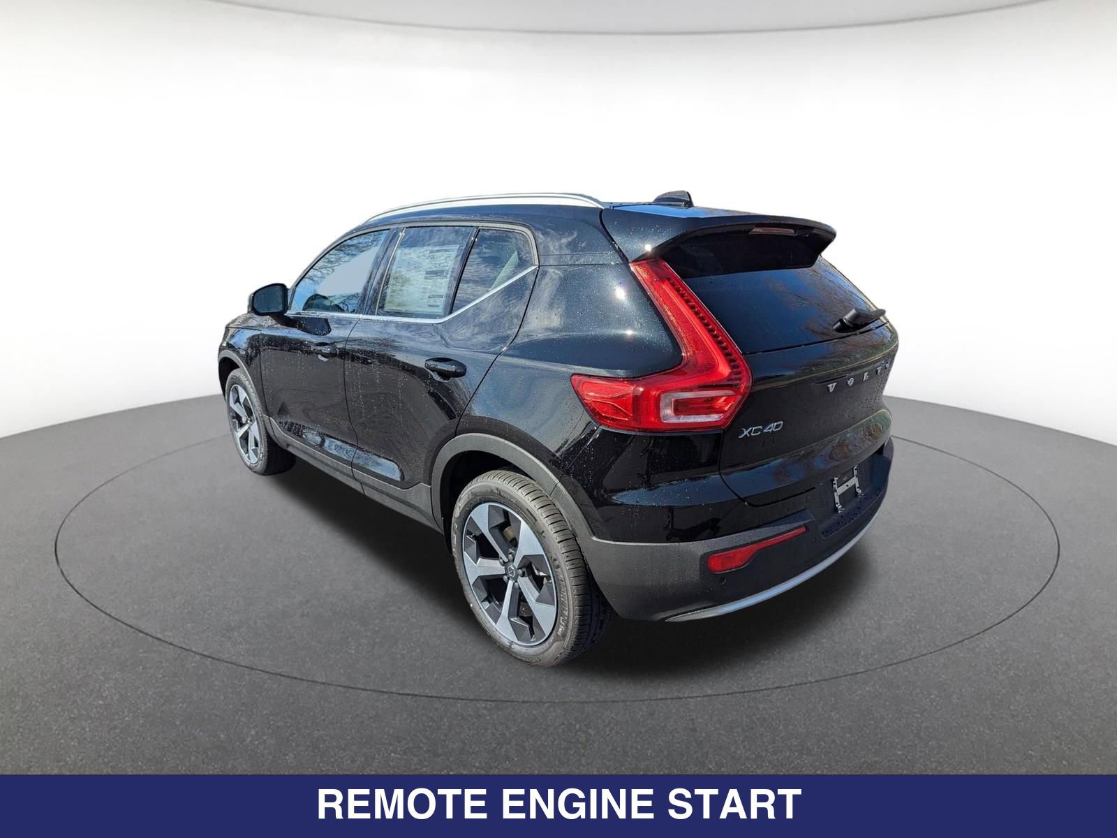 New 2025 Volvo XC40 B5 Core w/ Protection Package Premier AWD/4WD image 6