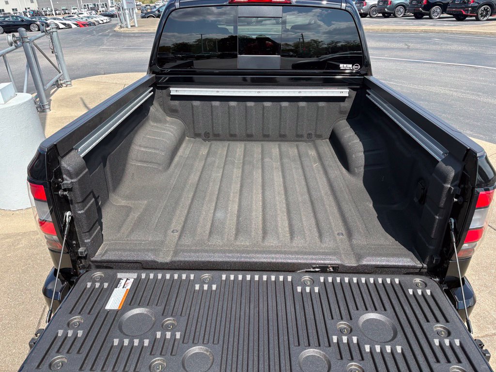 New 2027 Nissan Frontier SV w/ SV Convenience Package RWD image 16