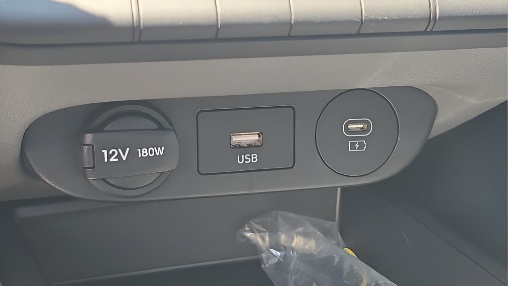 New 2026 Hyundai Elantra SE FWD image 29